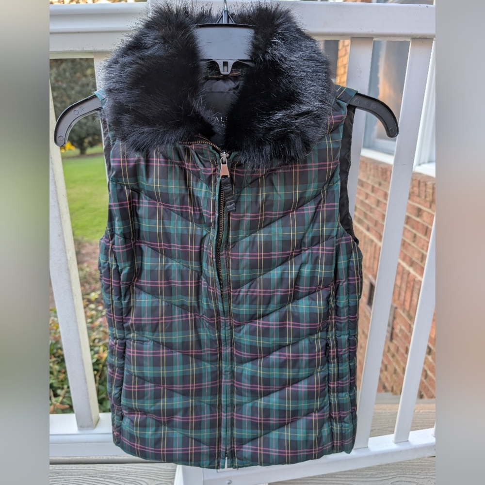 Talbots Womens Puffer Vest Green‎ Plaid Tartan Faux Fur Collar Size P